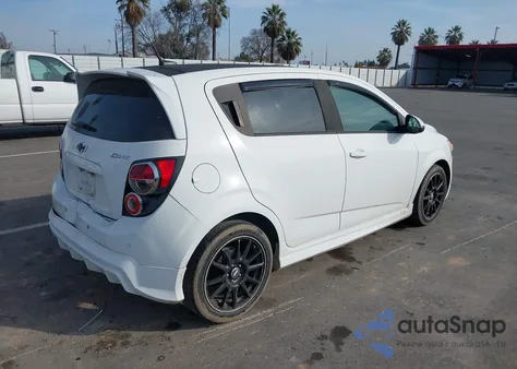 2014 Chevrolet Sonic Ls Auto z USA, uszkodzony, nr VIN 1G1JA6SG4E4115904